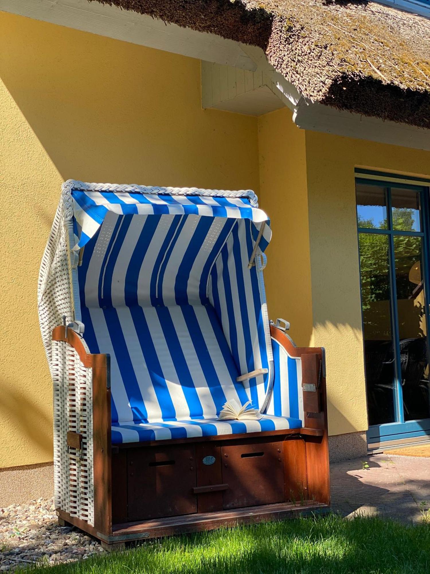 Familienfreundliches Reetdachhaus Weissdorn 2 Villa Puddemin Eksteriør billede